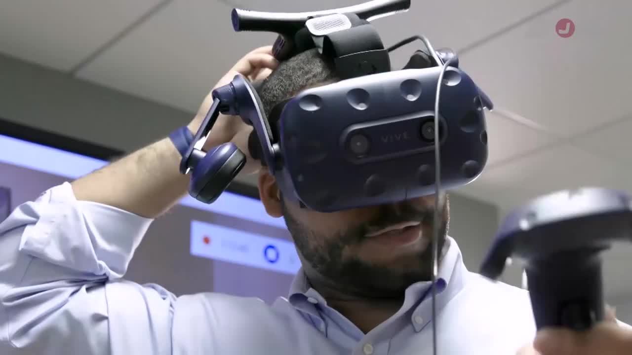 Virtual reality headset